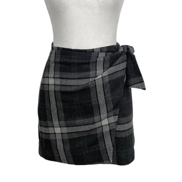 ARITZIA WILFRED GREY PLAID WRAP FRONT TIE WOOL CASHMERE BLEND MINI SKIRT - 0 - Picture 2 of 9